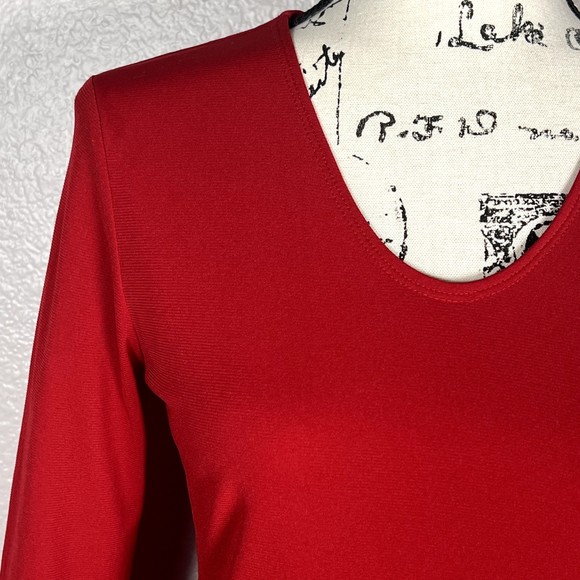 Style & Co Sz PS V-Neck Blouse Red 3/4 Sleeves Semi-Sheer Ruffles at Wrist - Picture 3 of 10